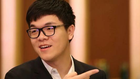 柯洁|年底收获第二冠 柯洁：本命年运气不好，新年会带给棋迷来新气象