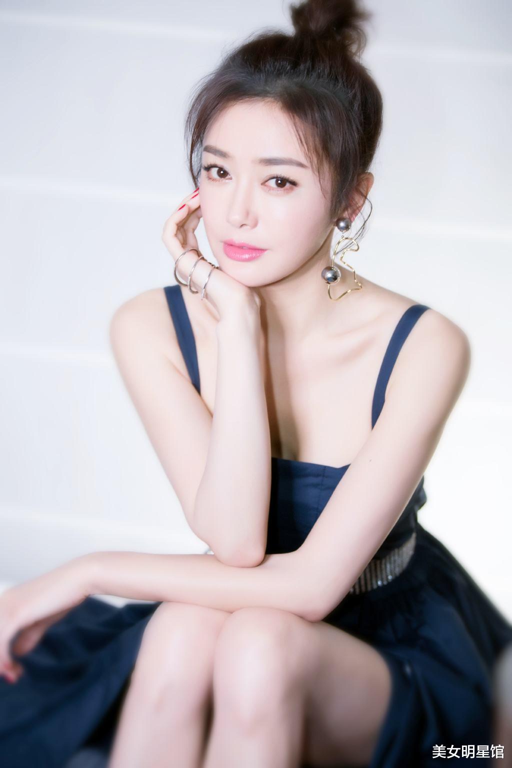 秦岚|美女明星馆：秦岚，优雅迷人！