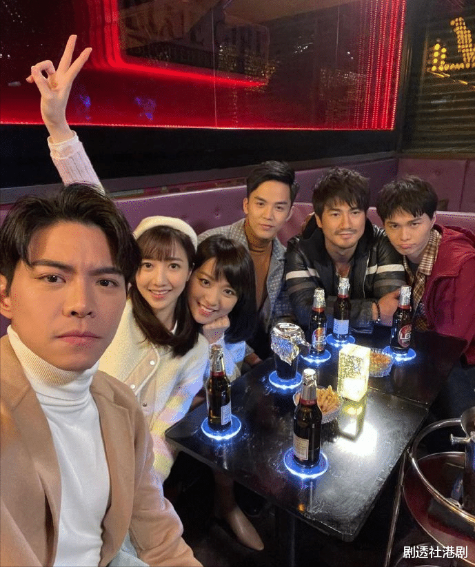 |加油! TVB男星与前任演情侣不尴尬，入行六年最感谢父母：想好好报答他们