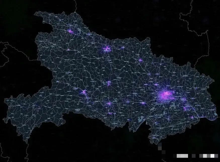 武汉 湖北夜景灯光图地域分布:武汉一城独大,襄阳大于宜昌,其他地区星星点点