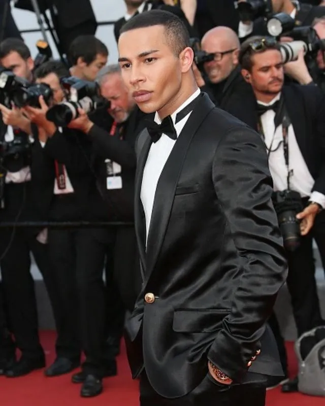 InsDaily 他被嘲“整形怪”10年！如今自曝毁容烧伤照，网友：又来炒作！