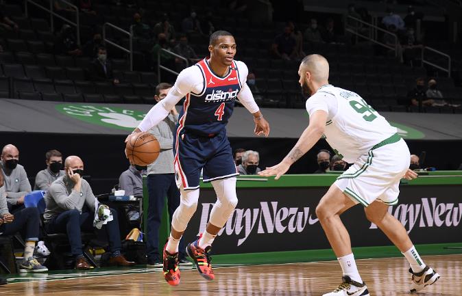 塞尔比|破案了，输球后，威少为何提前离场？赛后采访给出答案