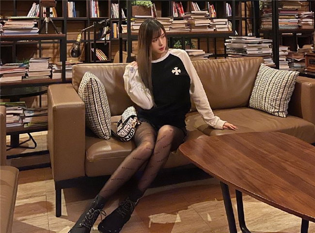 女主播|为证腰细,腐团儿短裙故意剪开!皮克桃不服,学人走“绿茶”路线