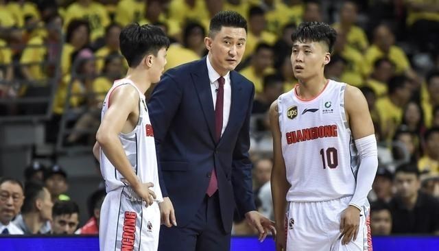 幻女姬 夺冠大增！世界杯预选赛男篮最强阵容出炉，CBA最强后卫组合出战