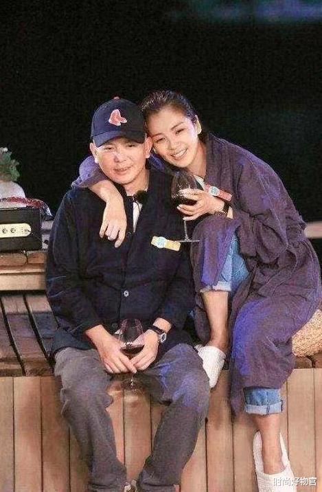 刘涛|42岁刘涛与老公合照像父女：健身与不健身，差距到底有多大