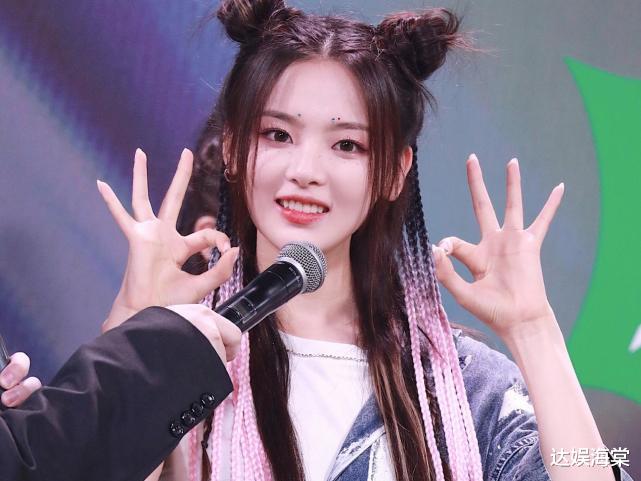 杨超越|扛得住央视镜头的女星：杨超越不输刘亦菲，鞠婧祎真实颜值藏不住