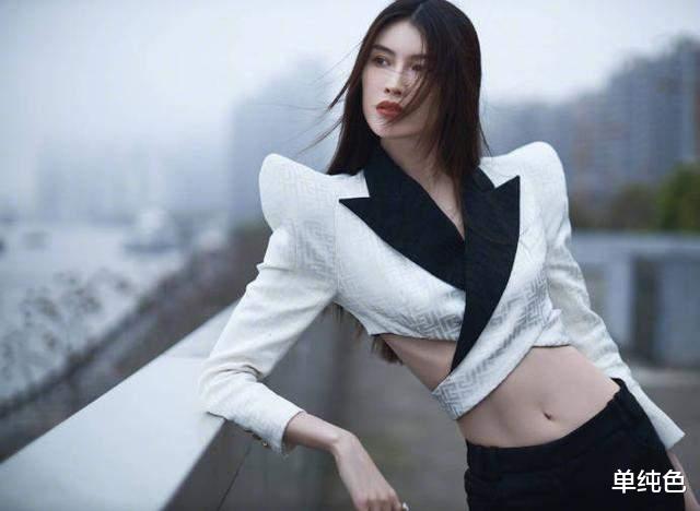 陈伟霆|陈伟霆何穗疑似同居恋情曝光，汪峰再被抢风头，女方疑似有过婚史