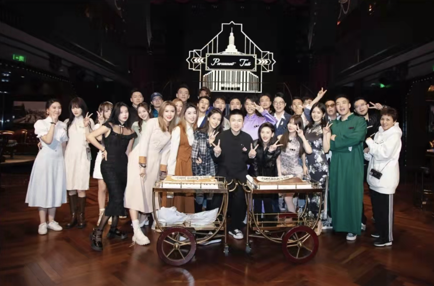 张大大|张大大晒生日照，baby宋祖儿孟佳王嘉尔出镜，再次彰显强大朋友圈