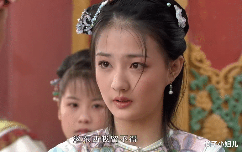甄嬛传|甄嬛传：都是大婚，孟静娴戴金，浣碧戴翠，高贵的她怎么戴这个？