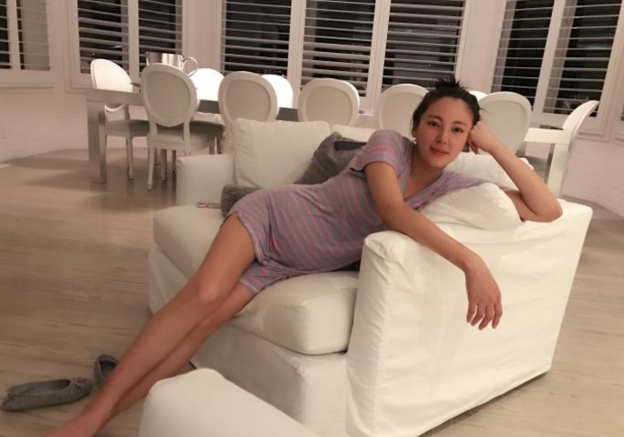 甄嬛传|郑爽后女星们晒孕肚力证亲生却遭打假 网友：敢不敢晒产检报告