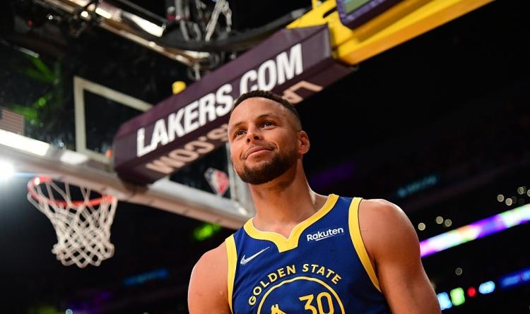 斯蒂芬·庫里|21投5中，獨砍21+10+10！庫里真不講理，帶隊完成末節(jié)大逆轉