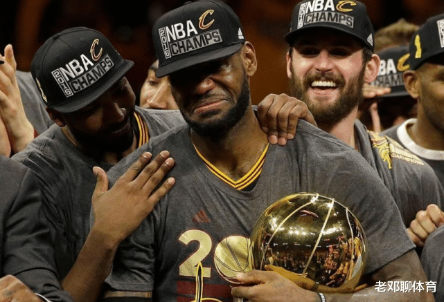 名人堂|NBA现役能入名人堂的球星很多，但是能被立铜像 只有2人