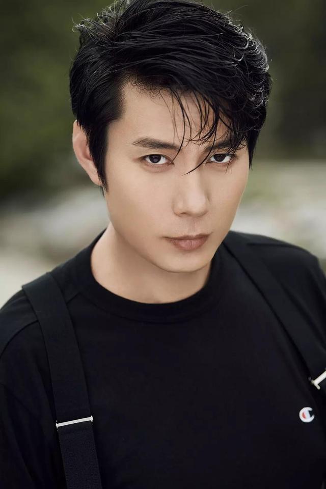 周星驰|《美人鱼2》杀青待映，林允仍是女主，看见男主后：票房不愁了