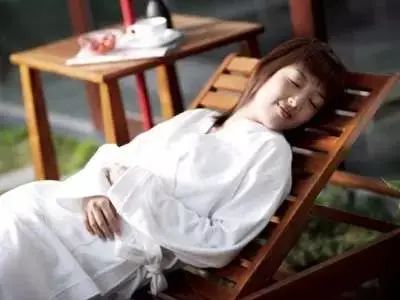 坚果|两个养生黄金期,一个是睡前,一个竟是…