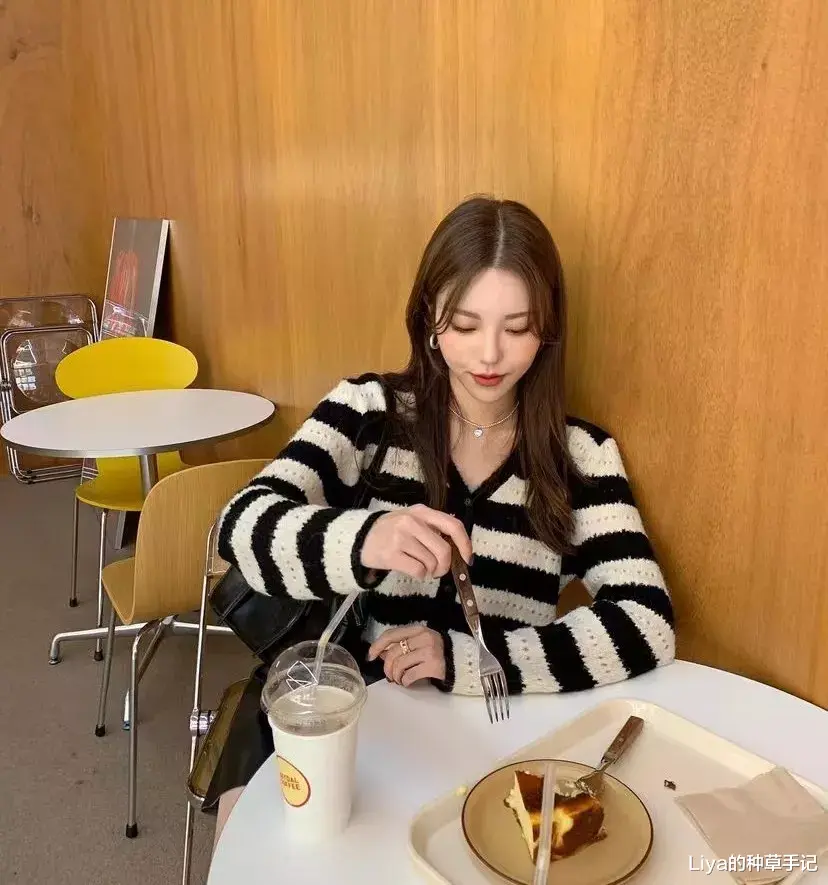 Liya的种草手记 奶奶上衣 ＋ 高腰下装 = 秋冬王炸穿搭