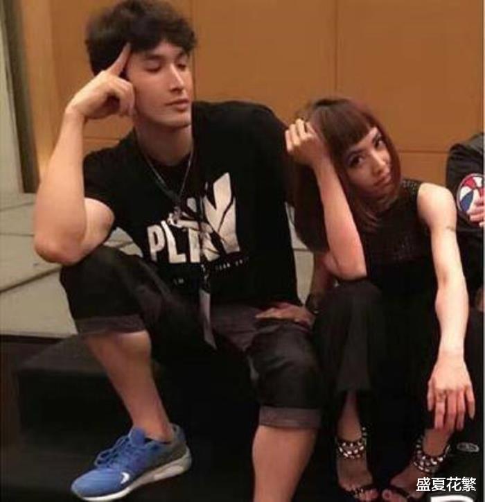 蔡依林|当年锦荣与蔡依林已经谈了五年恋爱，锦荣向蔡依林求婚时，拿出一份协议