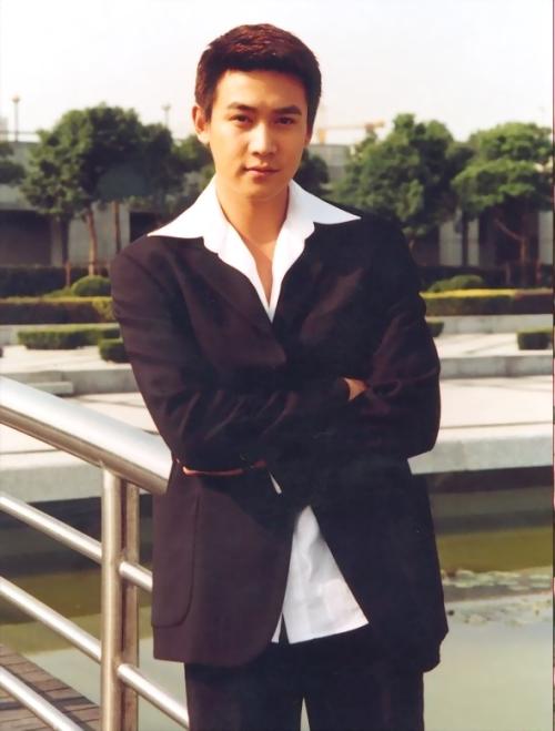 你是我的荣耀|文咏珊蹭刘亦菲热度？付辛博和新生合作，陆毅露面好少，龚俊发展