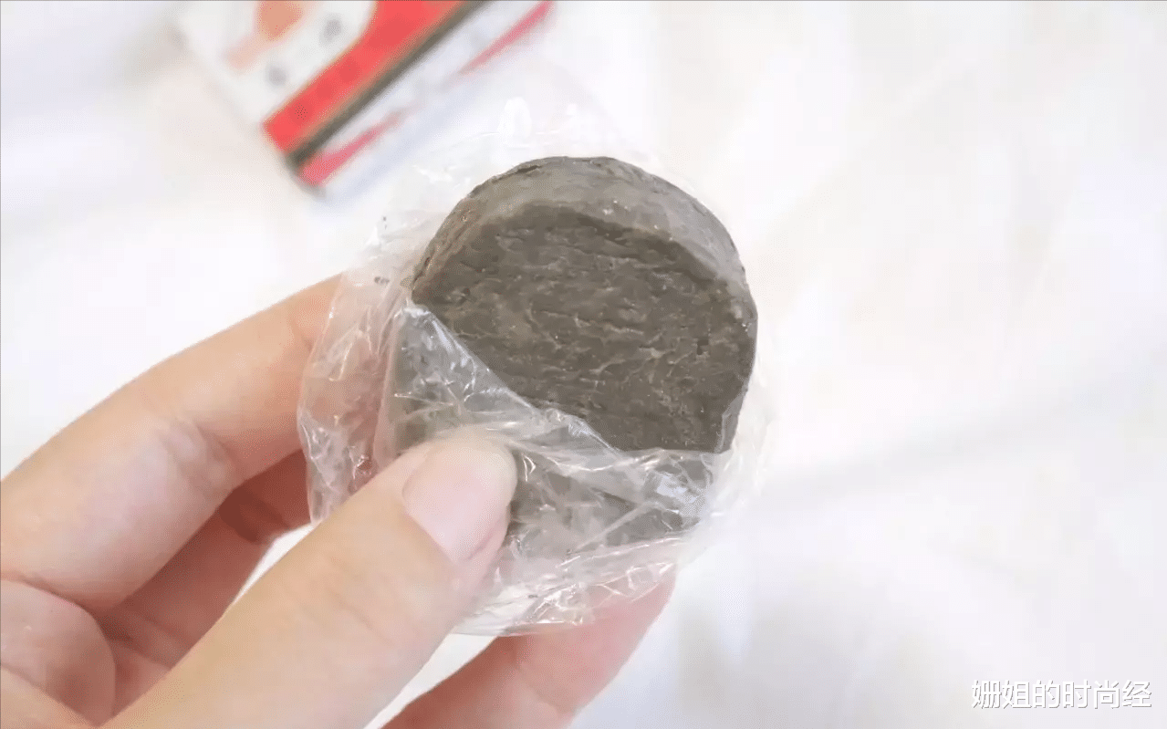 底妆 5个输在“广告”上的老国货，还是几十年前的包装，丑却很好用