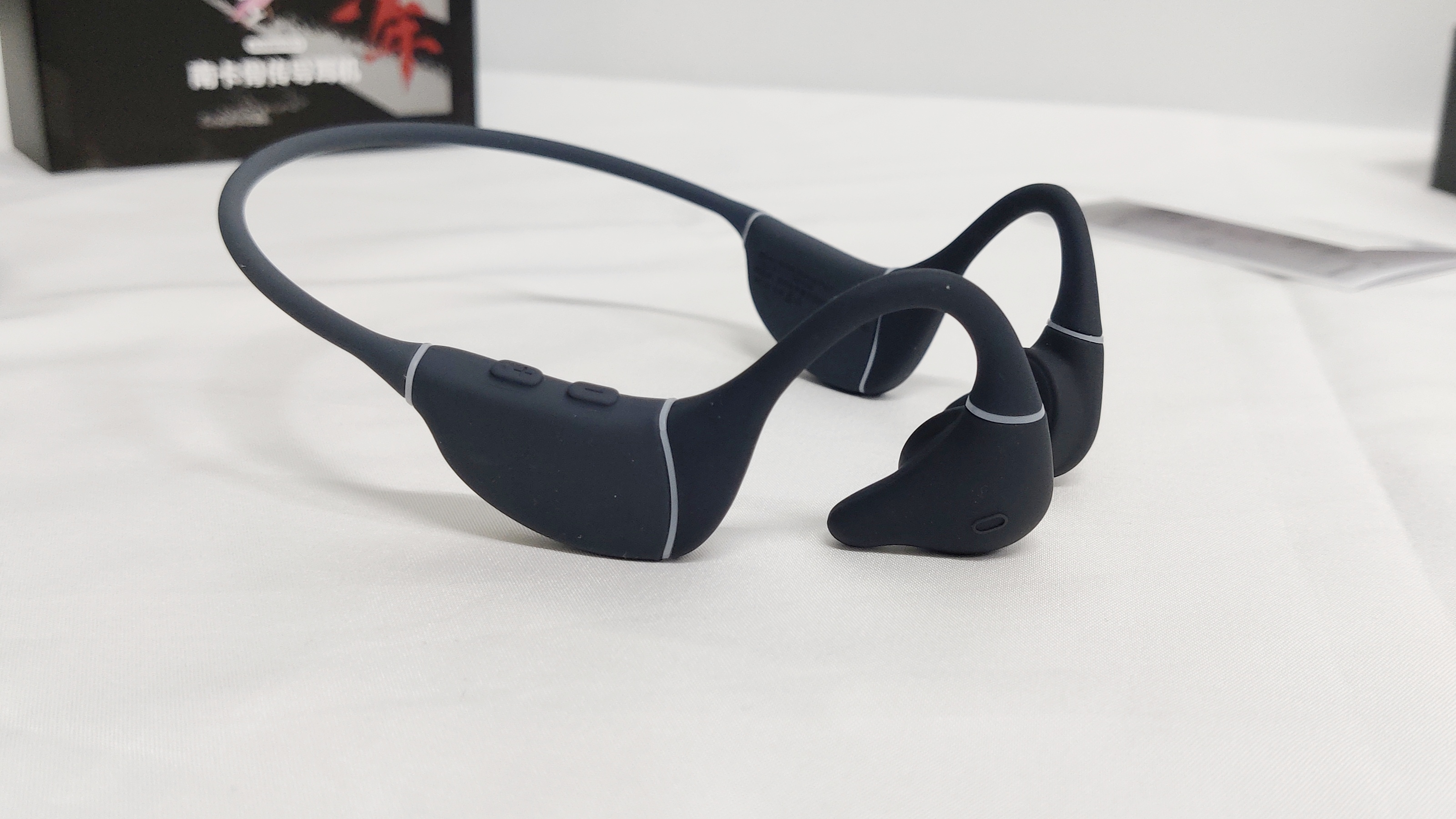 骨传导耳机|八级防水+16GB内存,我的终极选择:南卡Runner Pro3骨传导耳机