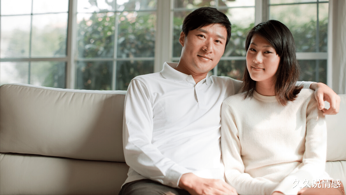 久久说情感|36岁女人哭诉：丈夫背着我和他前妻发生婚外情多次，我该怎么办？