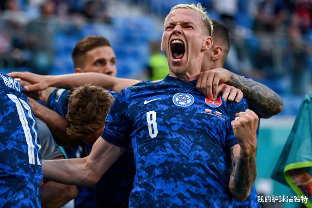 国际米兰|2-1，欧洲杯大黑马神了！国米巨星爆射制胜，一夜终结5年等待