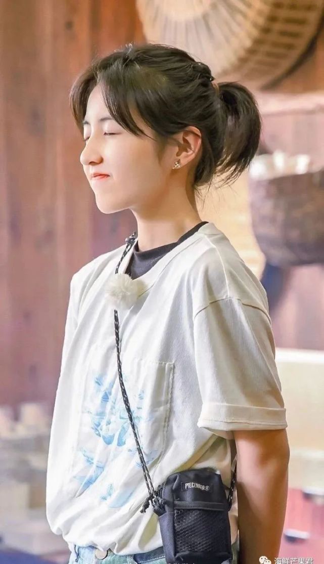 张子枫|#明星壁纸#未来将会有一个属于她的时代，叫做“张子枫时代”