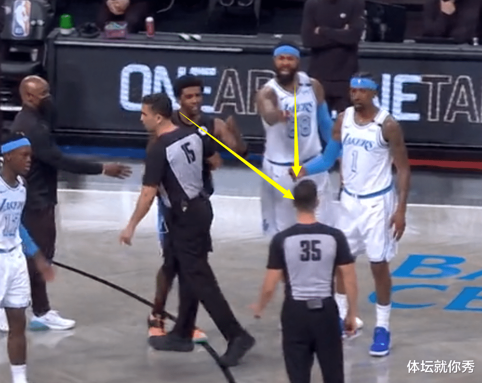 凯里·欧文|双双驱逐!欧文怒喷施罗德,引发双方10人大混战,KD站在一旁看戏