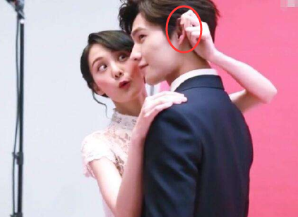 李小璐|最惊险的穿帮镜头，李小璐露啥了，能挤炸手机屏幕的只有她了！