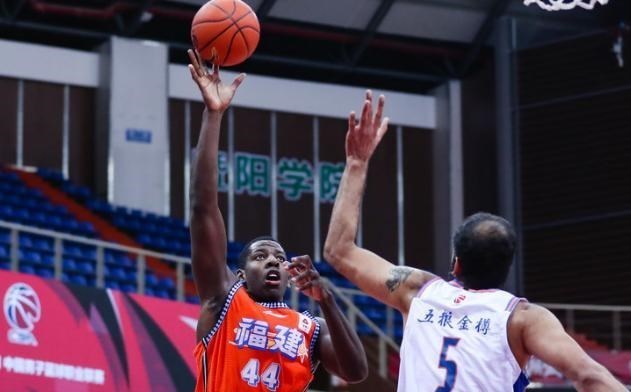 广东男篮|场均22+6，CBA老熟人正式离队！曾坦言想重返广东宏远