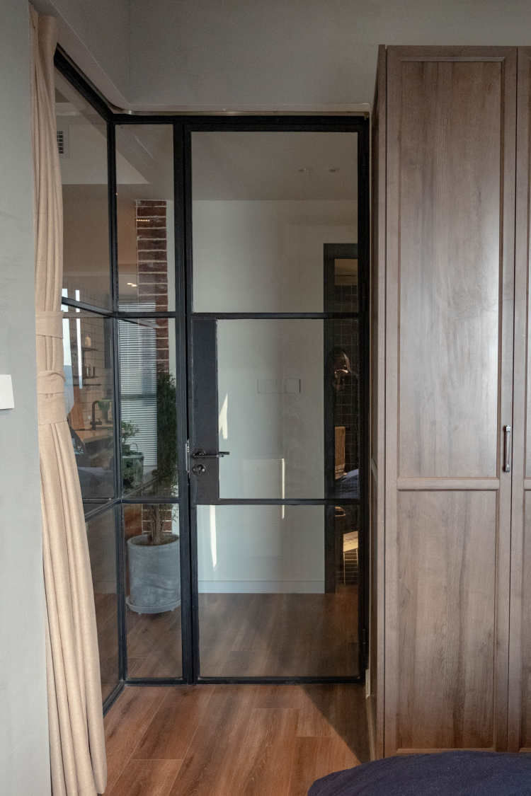 |24万装出70㎡复古风两居,低调奢华有气质,二人世界太美好了