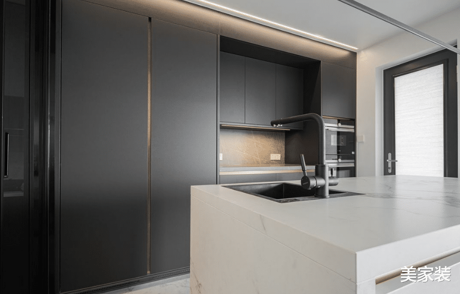 170平大户型新房,现代简约的装修设计,让人过目不忘