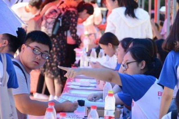 大学生|“早知道不供他上大学了”，父母一席话，揭露了众多毕业生的现状