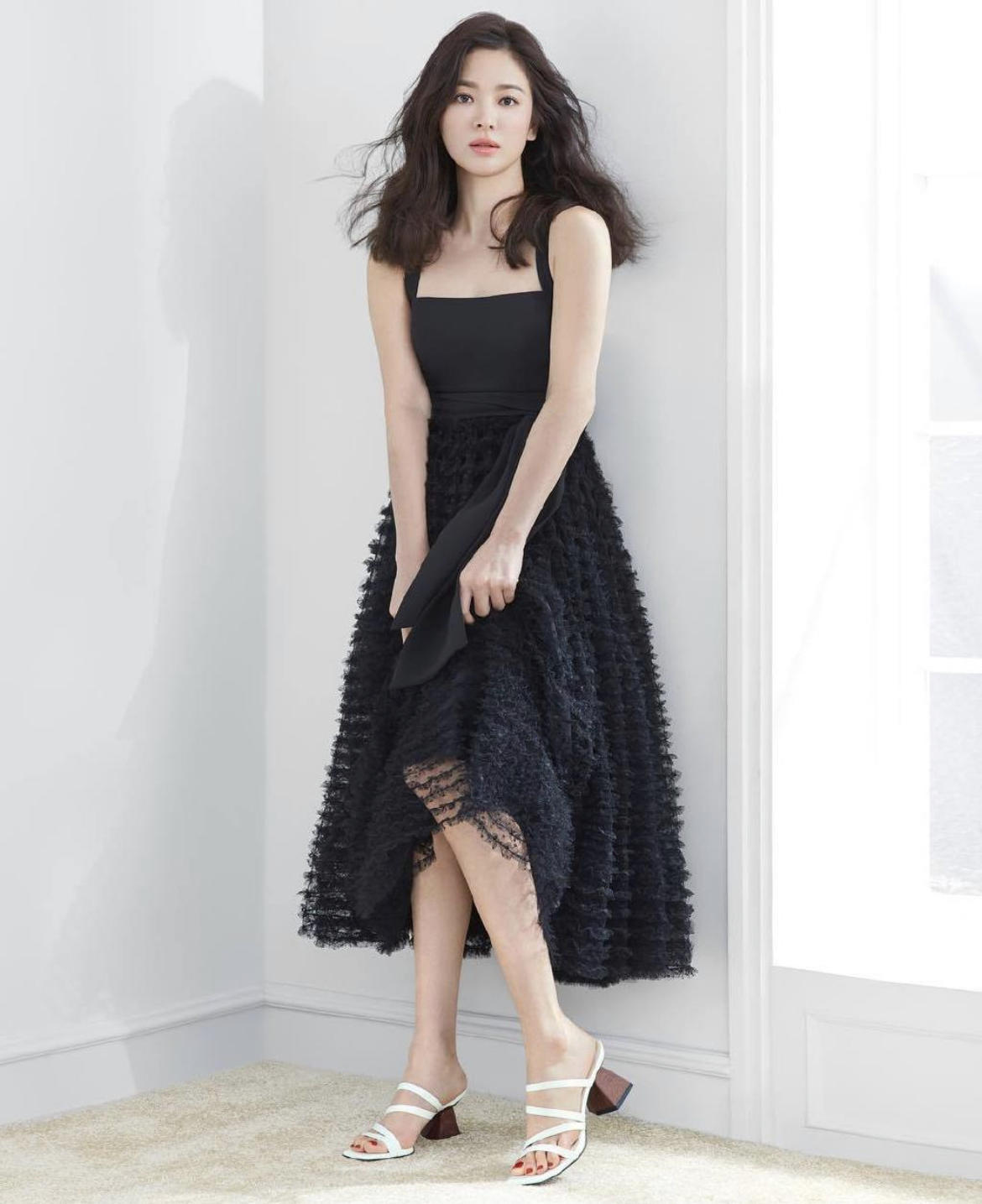 何有强|来跟宋慧乔学穿搭,瞬间让自己成为韩范女神,粉色裙子高级减龄