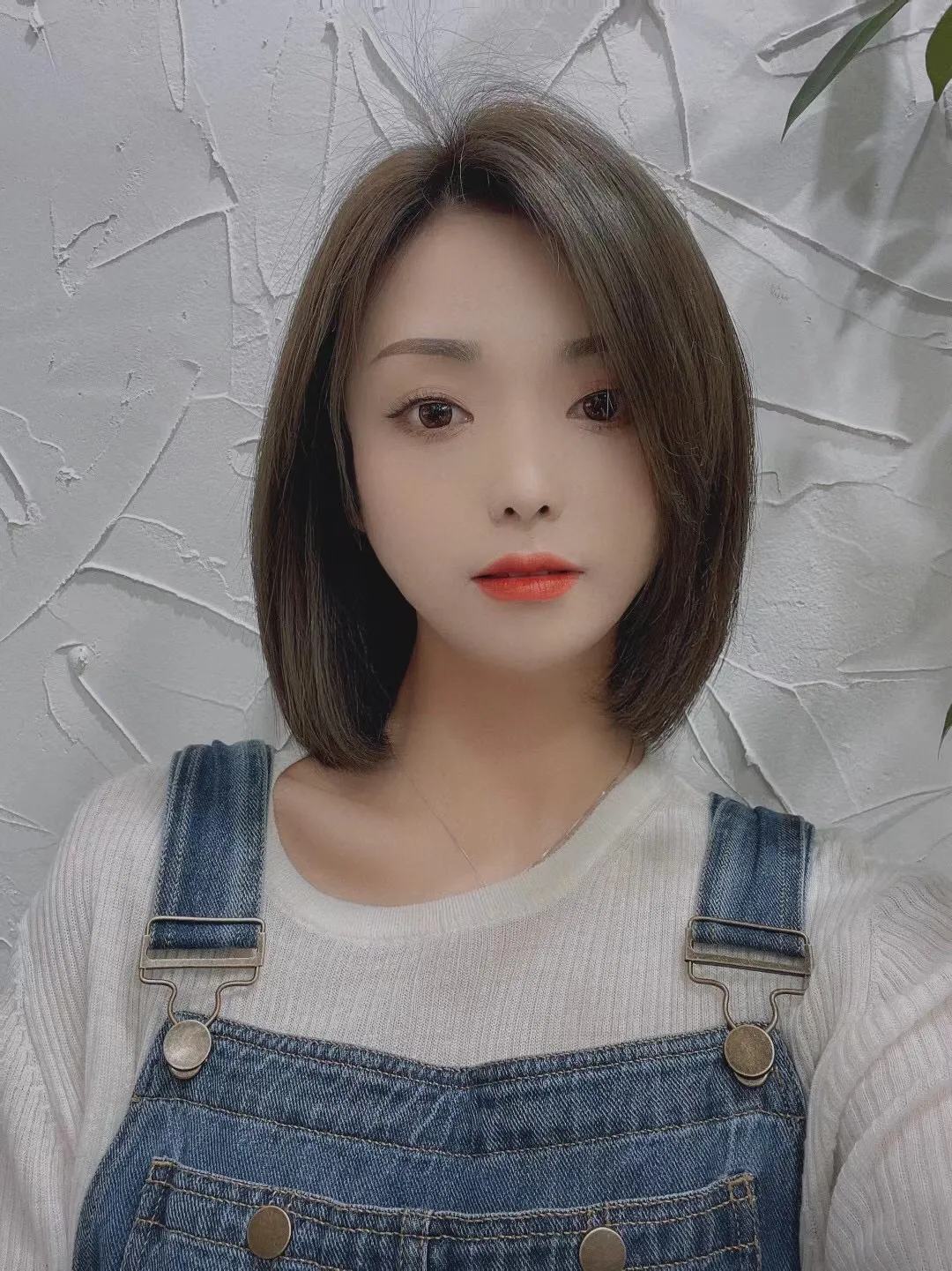 短发|今春流行女发推荐24款，洋气瘦脸还时尚，让你心里美滋滋