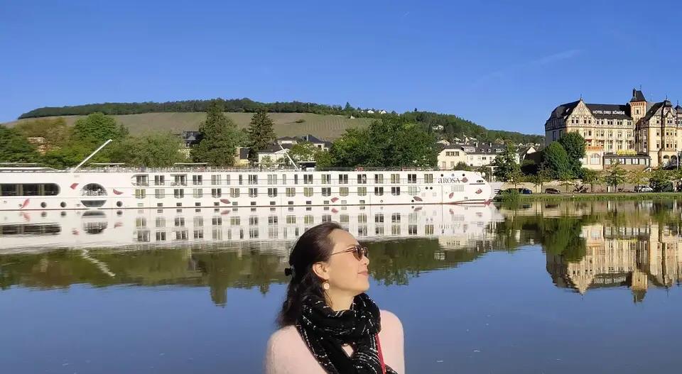 吴玉芳|著名演员吴玉芳年近60岁，依然优雅从容