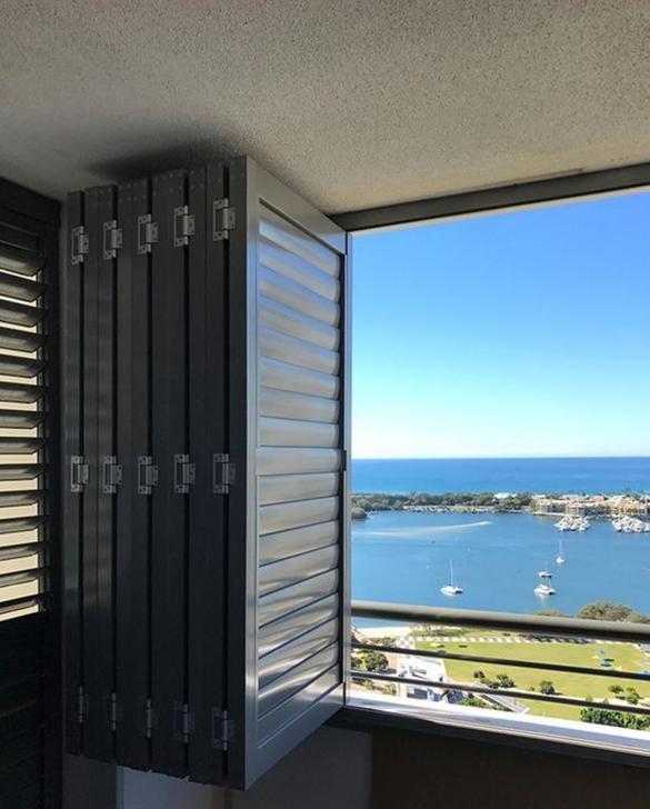 |阳台只封一半，上面用百叶折叠窗，好处只多不少，连窗帘都省了