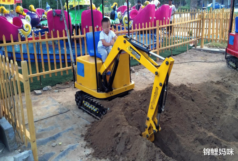 锦鲤妈咪|孩子钟爱的“挖掘机”，有家长不知道的魔力，男宝和女宝都被吸引