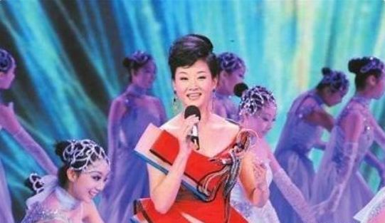 春晚|春晚钉子户宋祖英，为何当年突然销声匿迹，背后原因令人敬佩