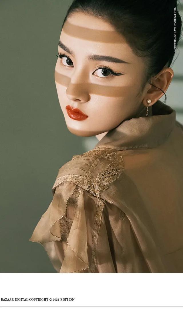 眼线|还整啥？一条眼线不就解决了嘛