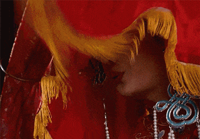 蒋勤勤|嫁衣红妆不是谁都能穿，这9位女星告诉你，啥叫看一眼就想抱回家