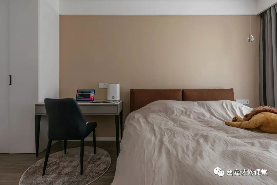 115㎡三室黑白灰，小改动成就衣帽间和干湿分离