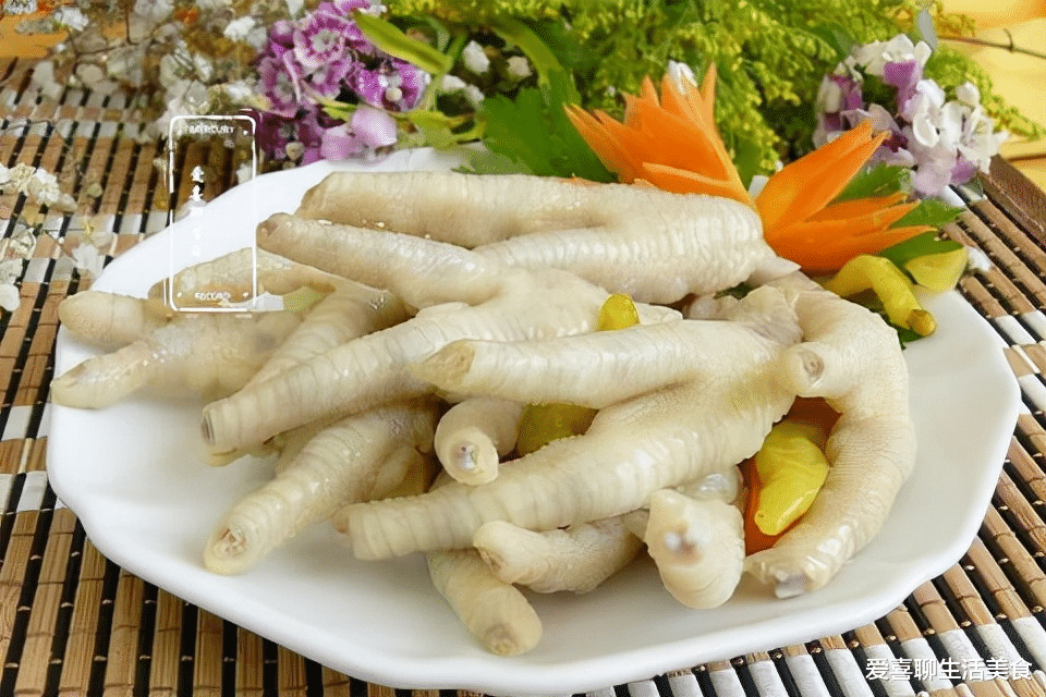 秋季进补就吃它,富含钙质和胶原蛋白,一煮一泡皮嫩肉烂,真入味