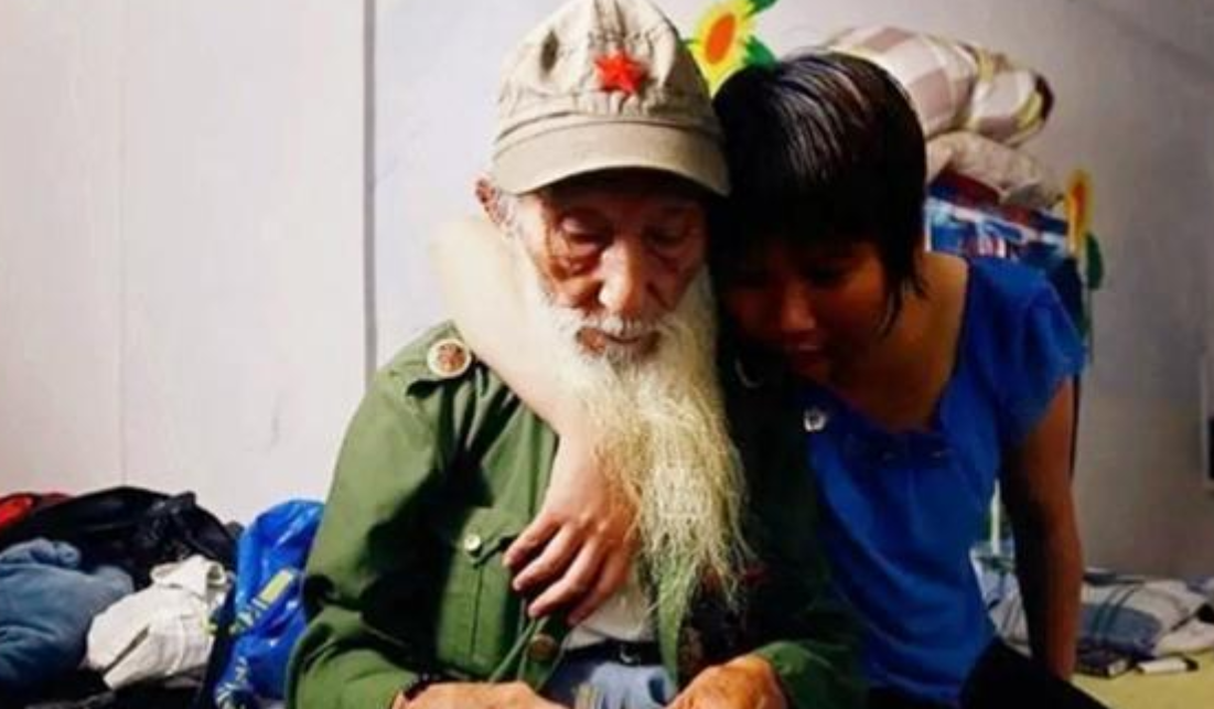 招聘|87岁老人从事裸模20年，和孙女辈女孩同居，被子女嫌弃断绝来往