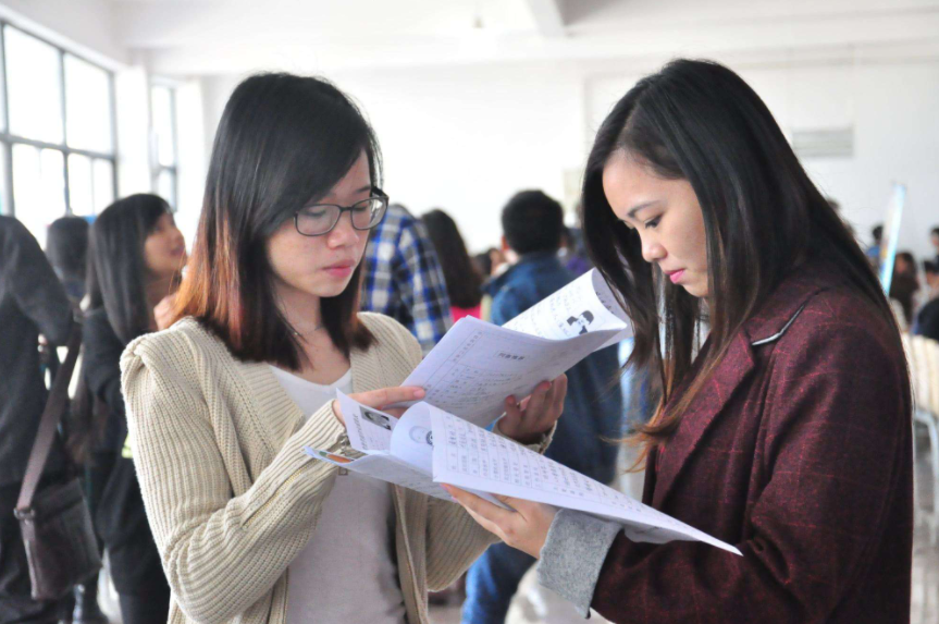 招聘|?2022国家电网公开招聘，五险一金还有编制，4类学生优先录用