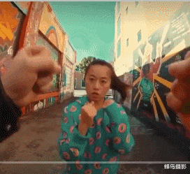 海豹 44张活久未见的照片，驴居然叼着一只狼，大白鲨撞飞海豹跃出水面捕食