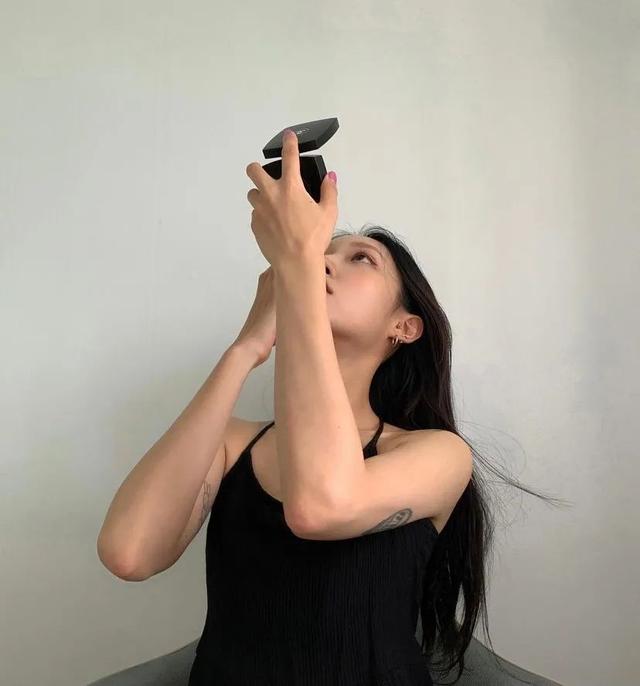 金智妮|这些爆火的“美妆趋势”，你是真的觉得好看？还是被成功洗脑了？