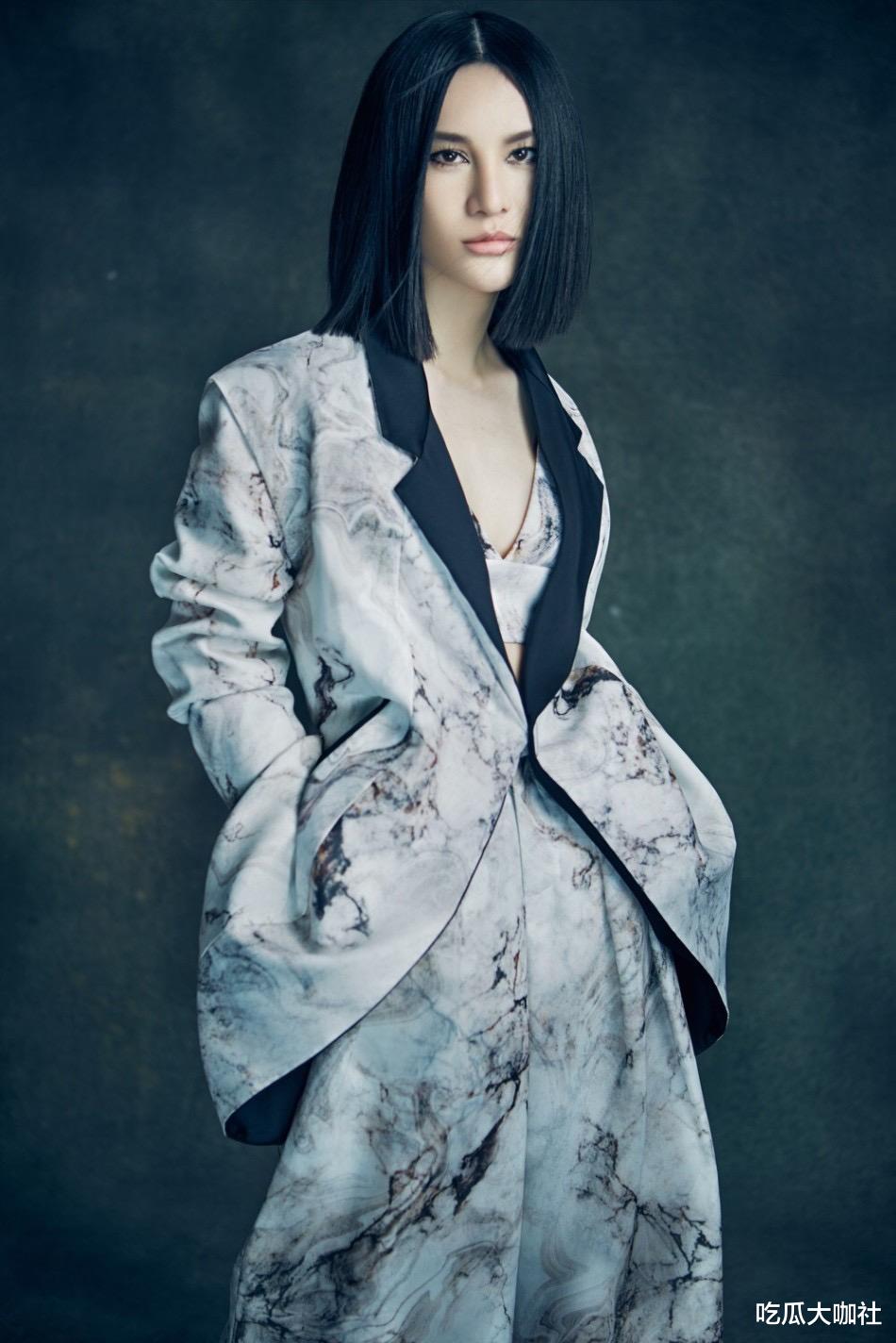 谢娜|8位当红歌手,有人靠老婆出名,有人靠脸出名,只有他凭才华成名