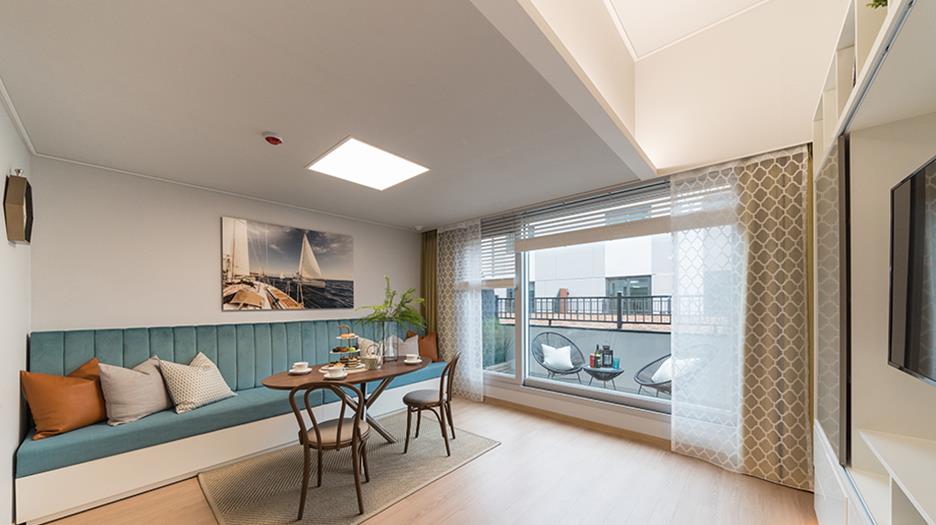 说不羡慕是假的，155㎡上下3层，除了爬上爬下，全屋装修没啥毛病