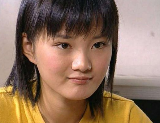 黄圣依|她被称为最丑女主，黄圣依为她做配角，靠老爸砸钱演上女主角