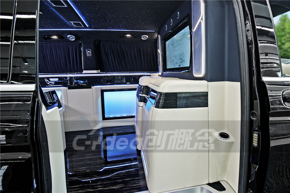 奔驰威霆|超大空间设计，奔驰威霆六座全隔断内饰改装，仿佛进入总裁办公室